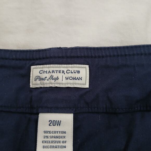 Charter Club Pant Shop/Woman size 20 Navy 10" inseam flat front PINEAPPLE shorts - Picture 2 of 9